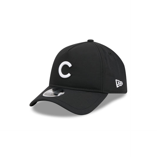 Chicago Cubs Black 9FORTY APEX Snapback Hat