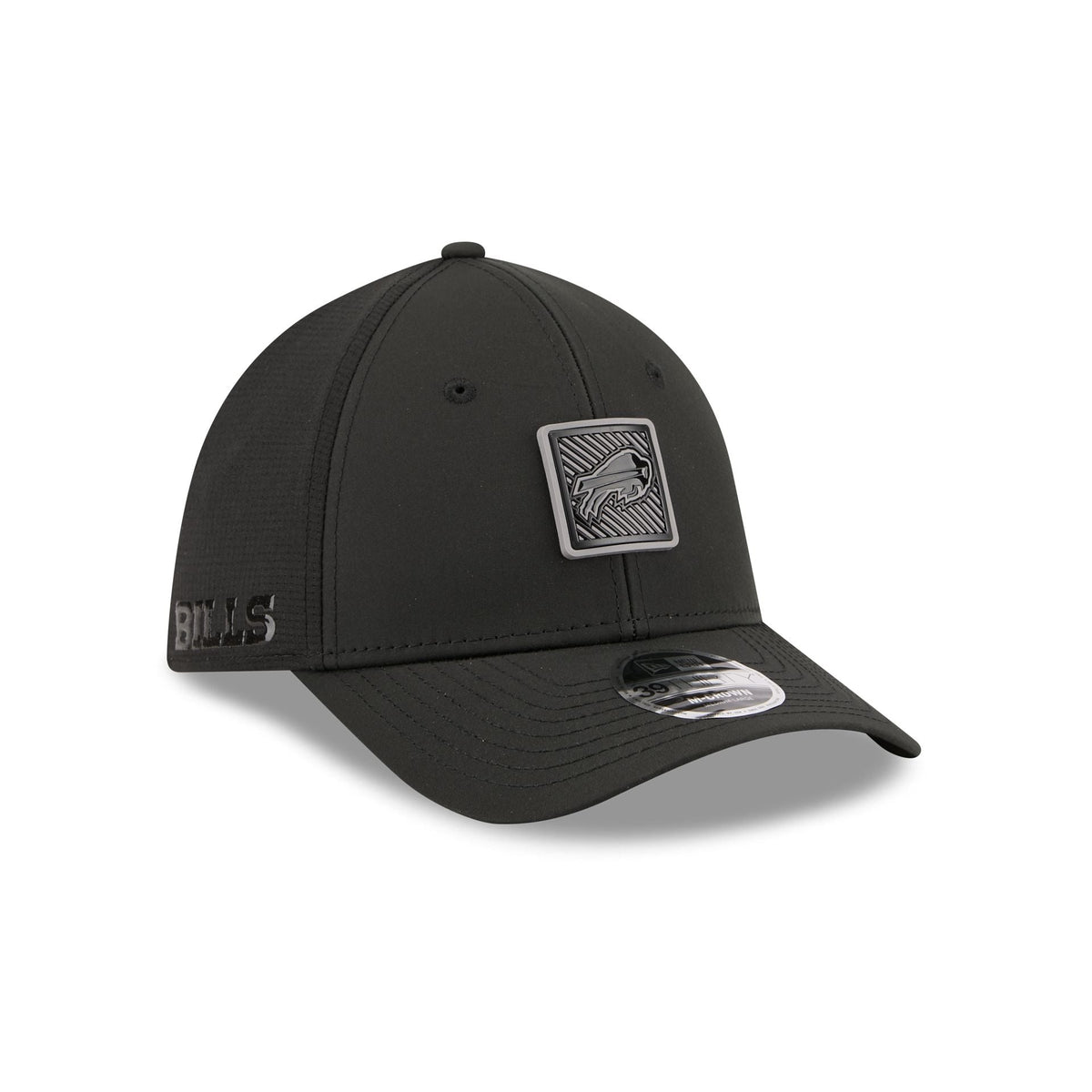 Buffalo Bills 2026 Training Black 39THIRTY M-Crown Stretch-Fit Hat