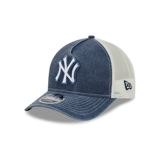 New York Yankees Frayed Logo 9FORTY M-Crown A-Frame Trucker Hat